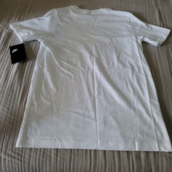 Nike Patriotic White youth boys T Shirt CD9577-100 Youth Size Large 102024 - Picture 6 of 6